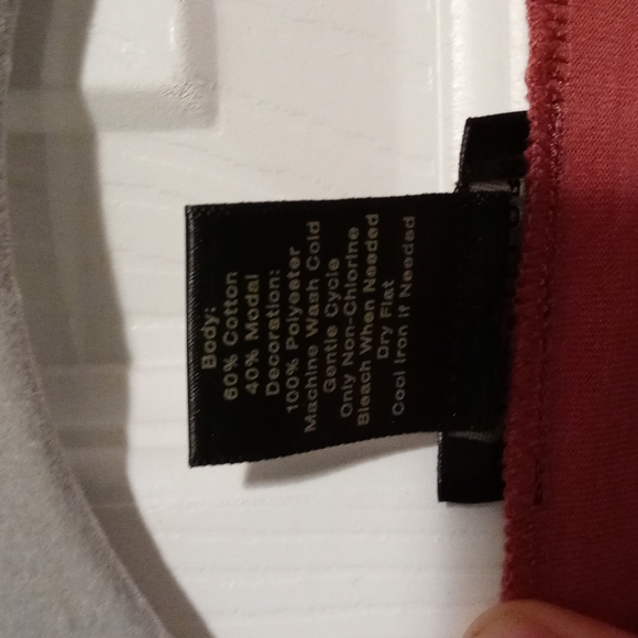 LAST CHANCE Mauve ruffled top - Picture 5 of 5